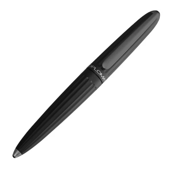Diplomat Aero Black Fountain Pen - Image 2