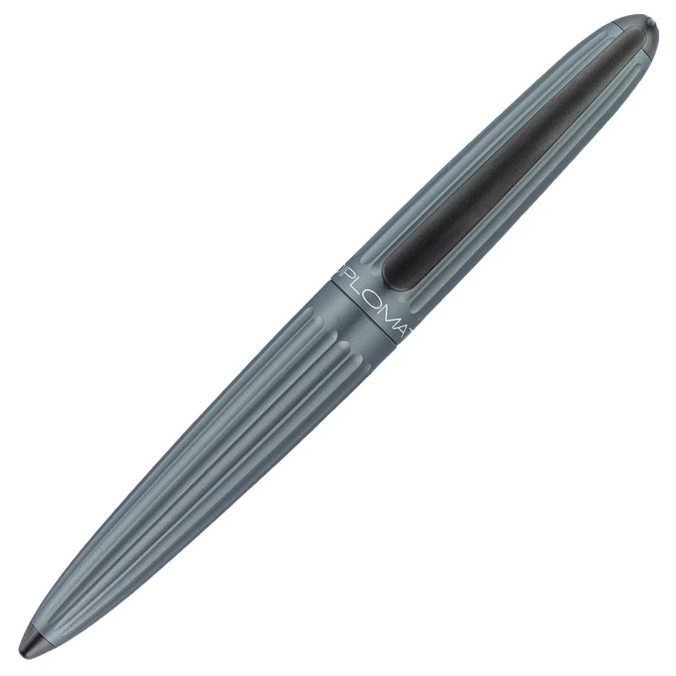 Diplomat Aero Fountain Pen Grey - Image 2
