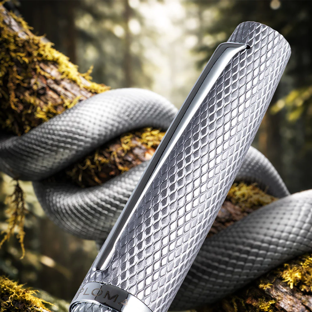 Diplomat Viper Guilloche Fountain Pen Silver - Image 11