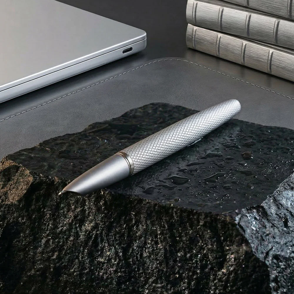 Diplomat Viper Guilloche Fountain Pen Silver - Image 2