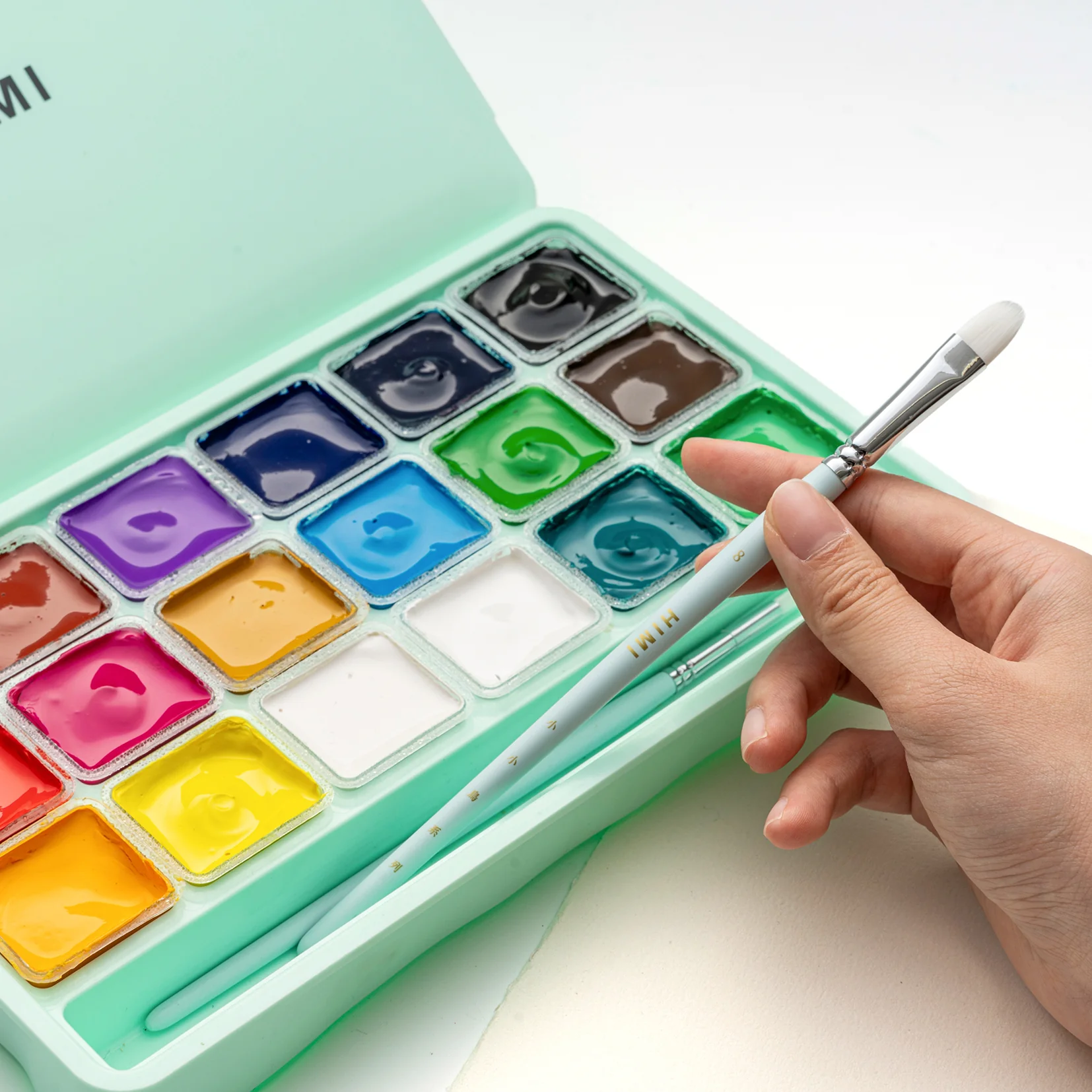 HIMI Jelly Cup Gouache Set of 18 Colours + 3 Brushes Green Case - Image 2