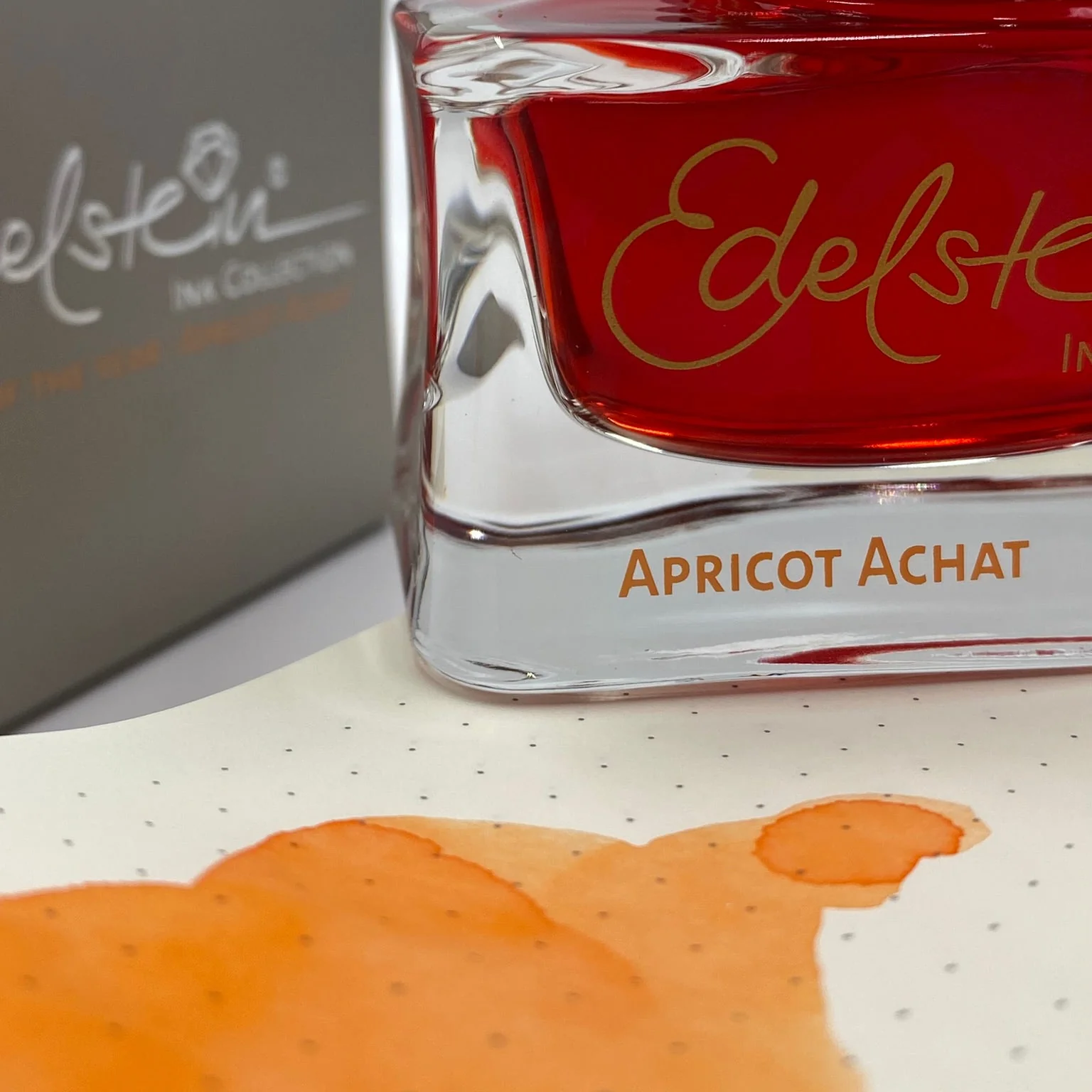 Pelikan Classic M200 Fountain Pen and Ink Gift Apricot Achat - Image 3