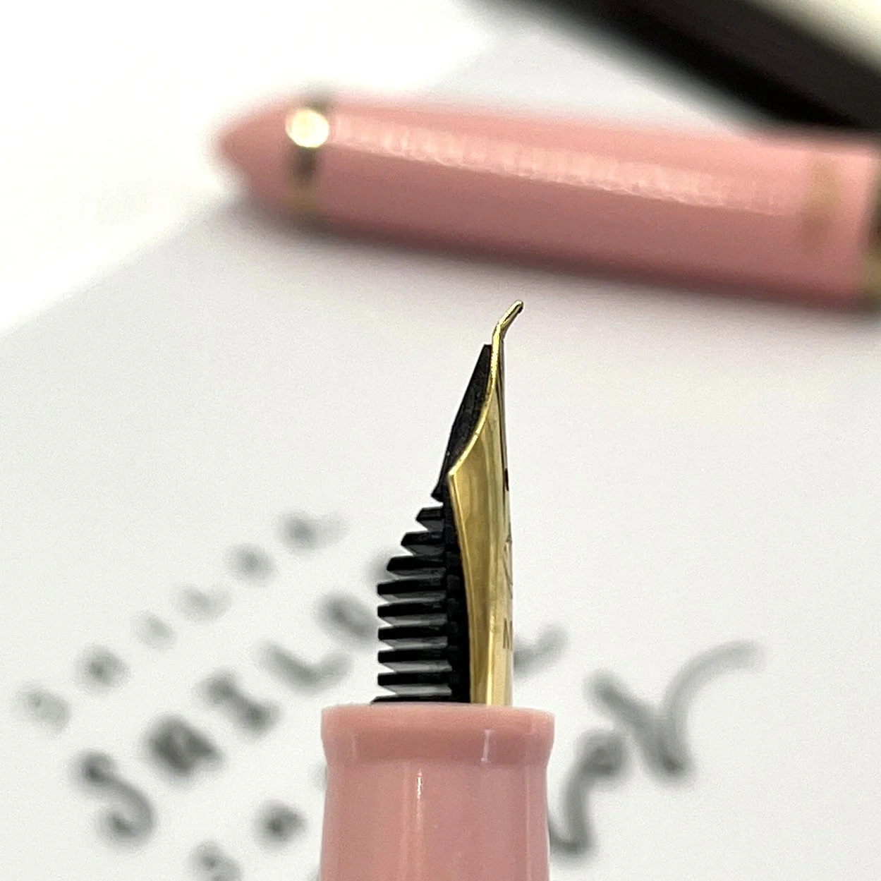 Sailor Fude de Mannen Calligraphy Fountain Pen Pearl Pink - Image 2