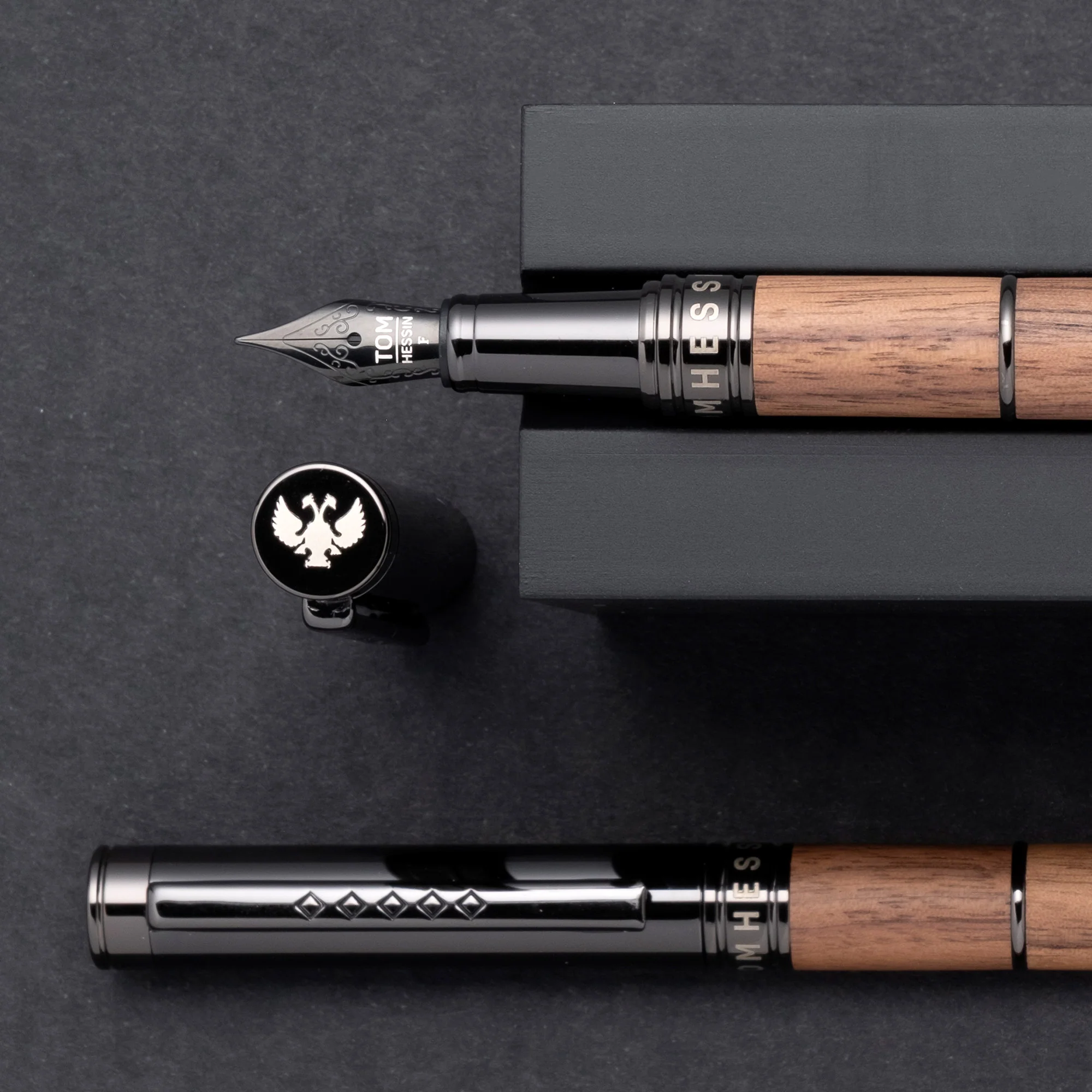 Tom Hessin Revolution Fountain Pen Rustic Wood Barrel with Gunmetal Trim - Image 8