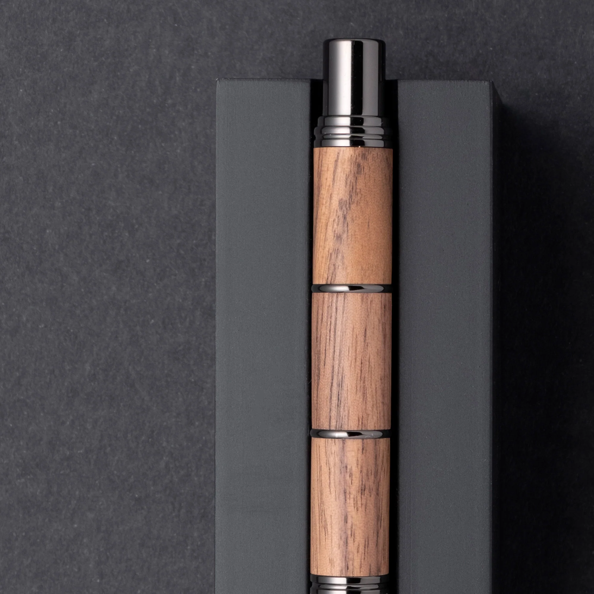 Tom Hessin Revolution Rollerball Pen Rustic Wood Barrel with Gunmetal Trim - Image 3