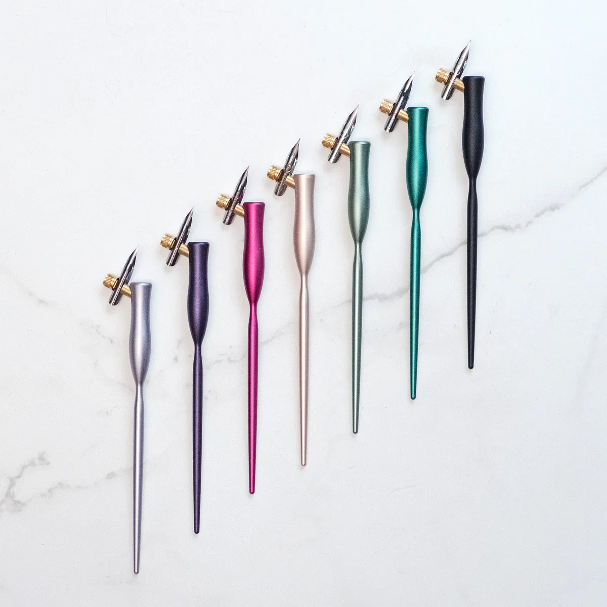 Tom's Studio Flourish Curve Oblique Nib Holder Sage - Image 2