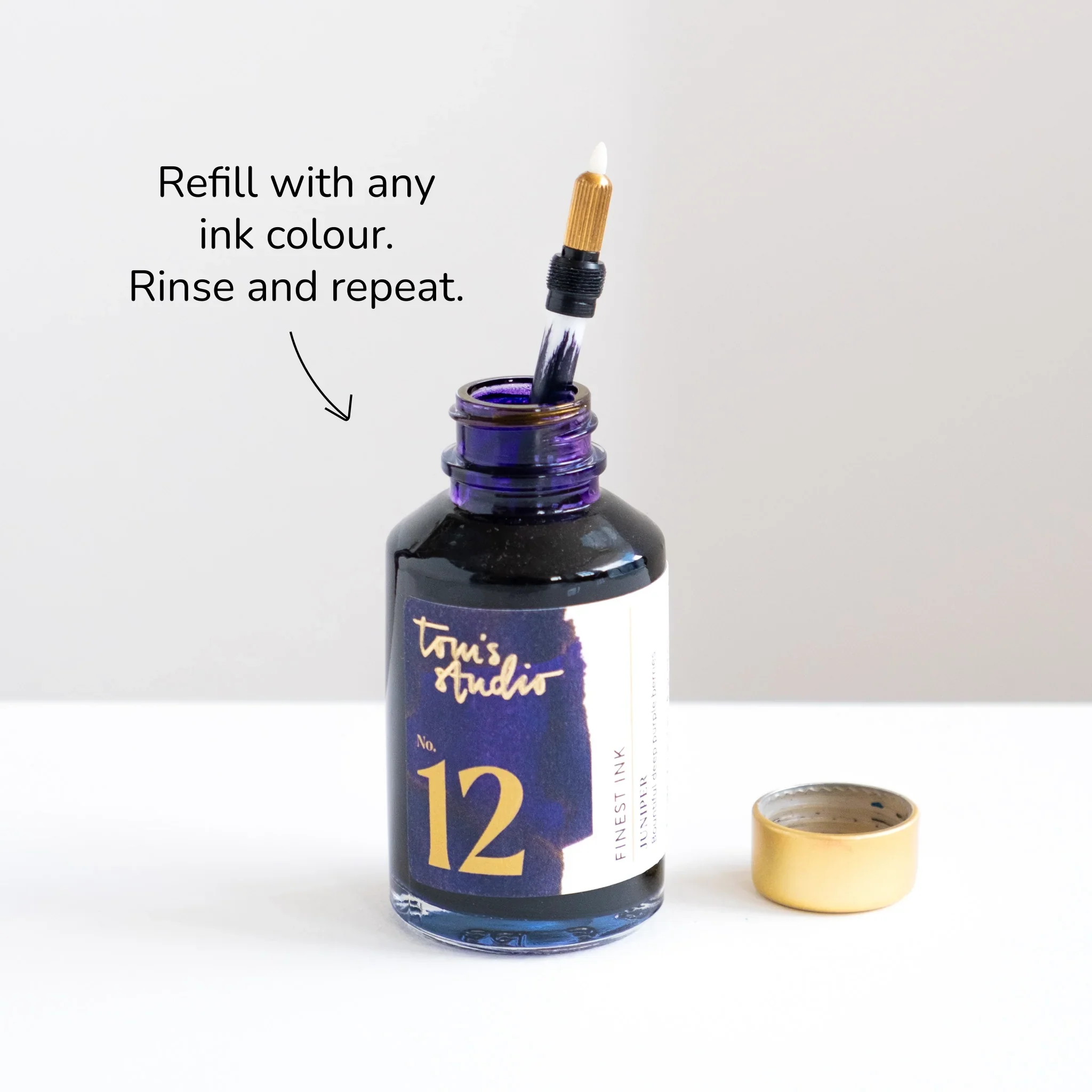 Tom's Studio Lumos Refillable Duo Tip Fineliner and Brush Pen Rose Midnight - Image 3